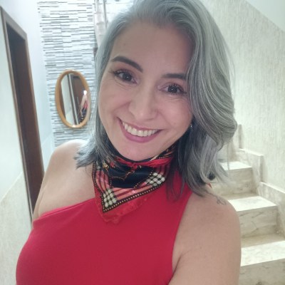 Vanda Dorea    Mulher Inteira. Eu te conduzo.